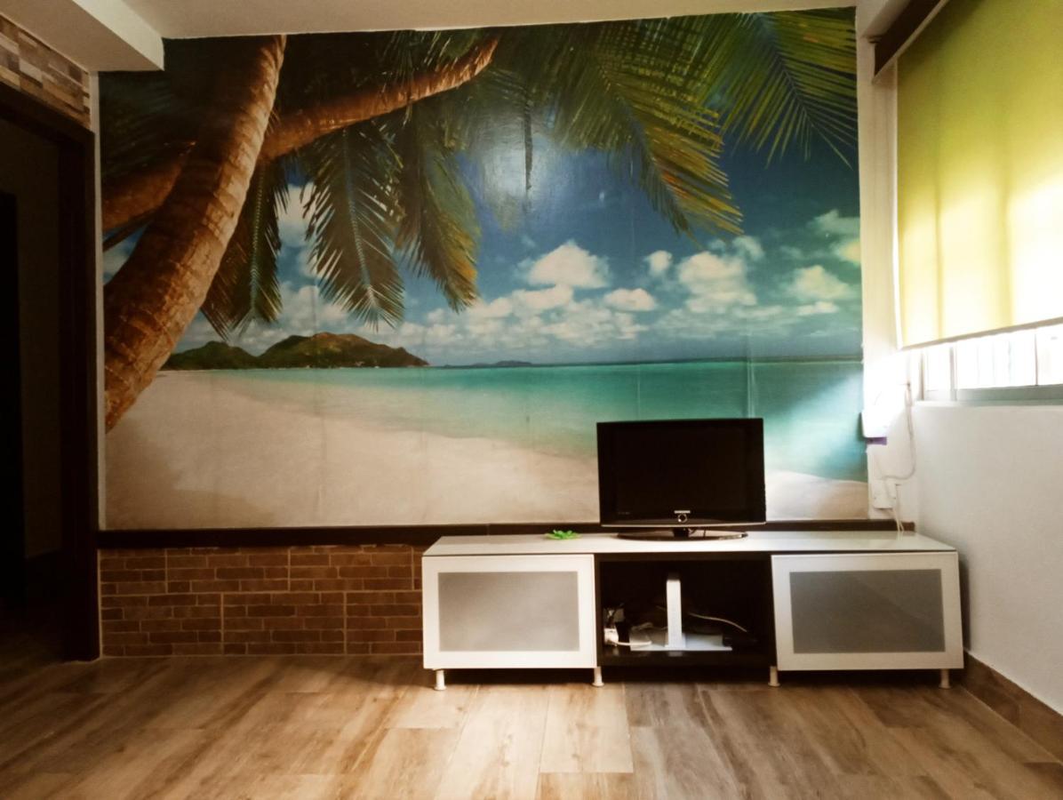 Precioso Apartamento 3 Habitaciones. Con Patio. กามาส ภายนอก รูปภาพ